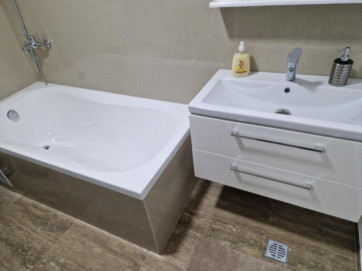 Danube Apartment Braila Ngoại thất bức ảnh